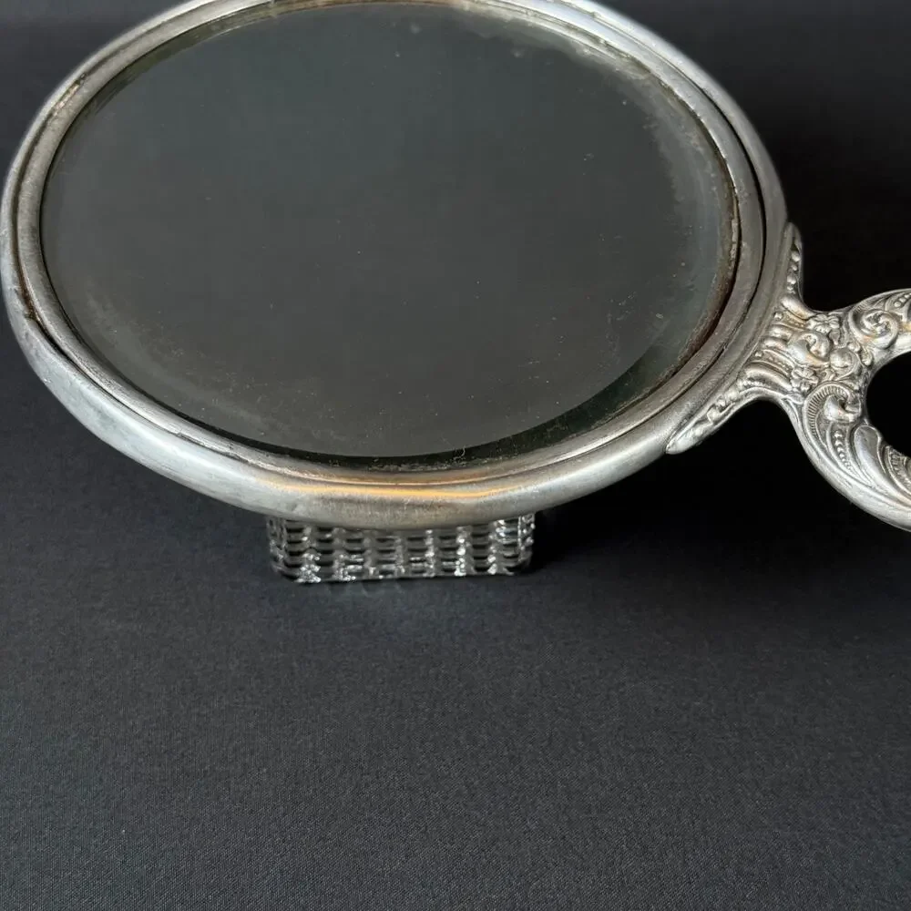 N/A this antique